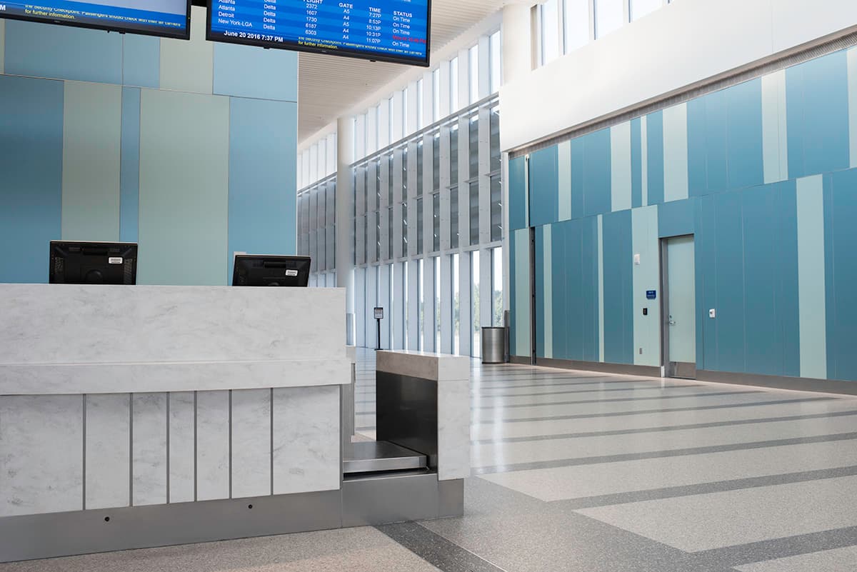 Charleston International Airport – image