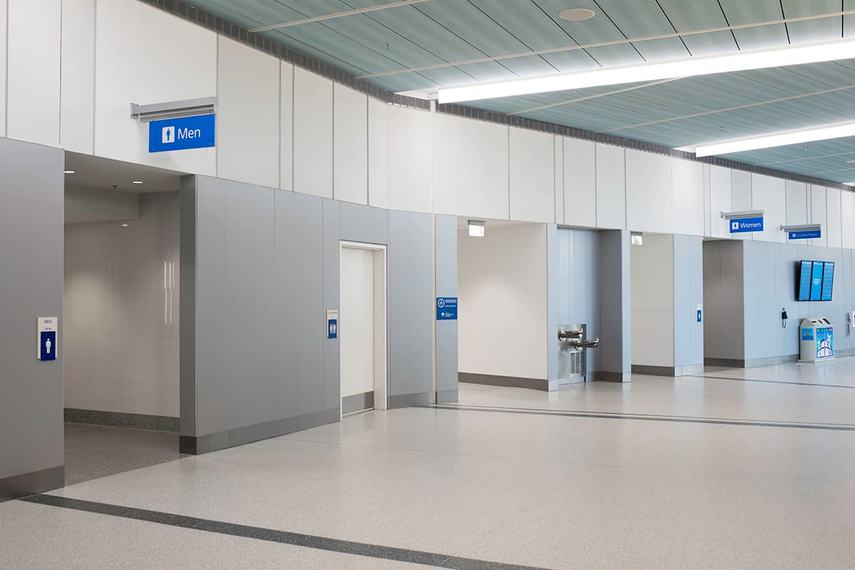 Charleston International Airport – image